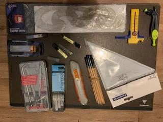 lot de fournitures pour dessin - arts graphiques 120 L'Isle-sur-la-Sorgue (84)