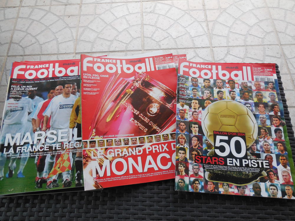 FRANCE FOOTBALL  ann�e 2004 (Livres Revues)  � 0,40� 0 Loivre (51)