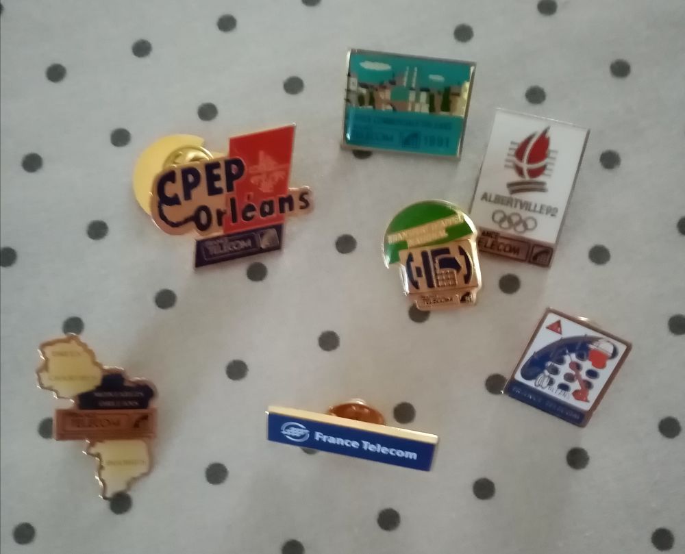 Pin's France t�l�com 5 Vierzon (18)