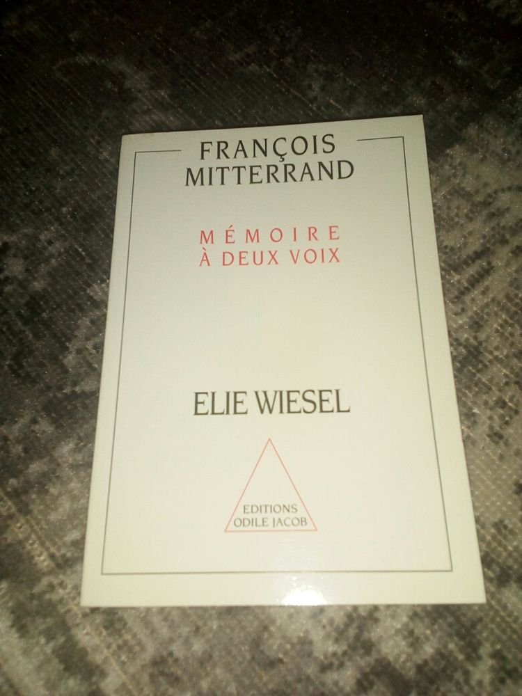 Fran�ois Mitterrand m�moire � deux voix et Lil Weasel �ditions Odile Jacob 14 Lisieux (14)