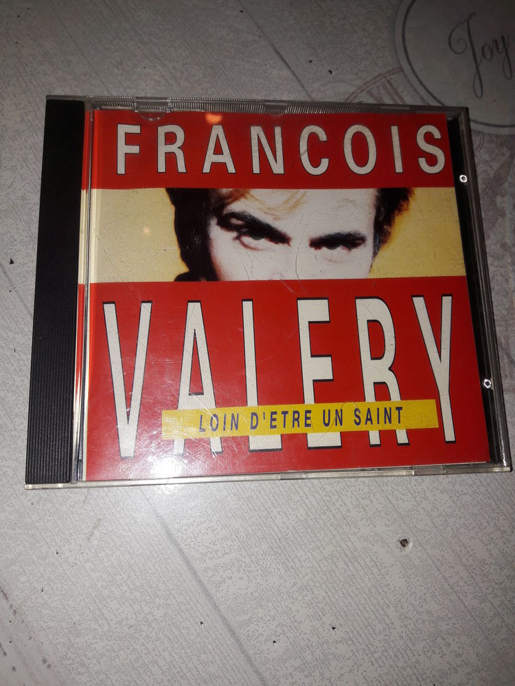 CD Fran�ois Val�ry ? Loin d'�tre Un Saint 1993 7 Vitry-sur-Seine (94)