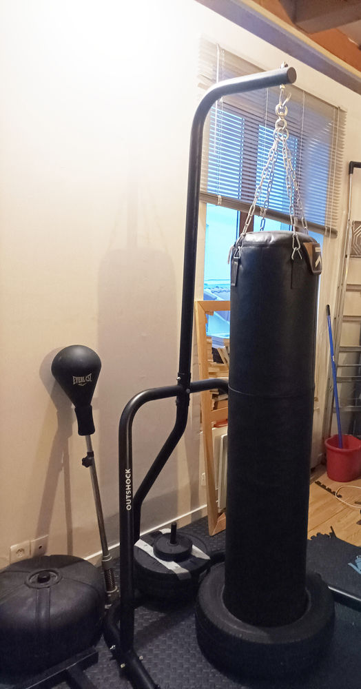Sac de frappe, punching ball et accessoires boxe complet 300 Lyon 6 (69)