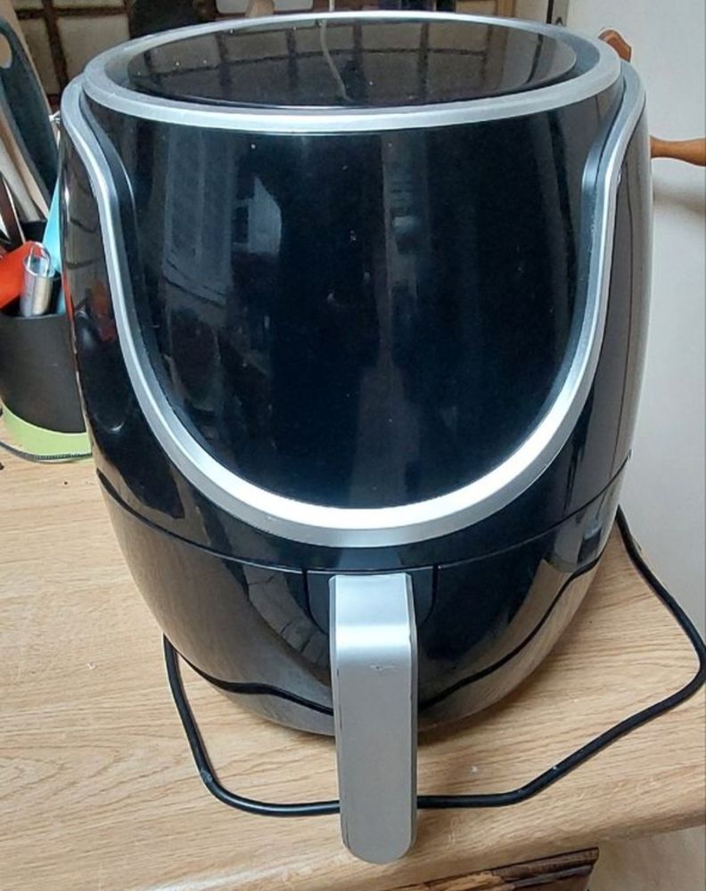 Air frayer XL 4.5 Litres. 1500 Whats 30 Fosses (95)