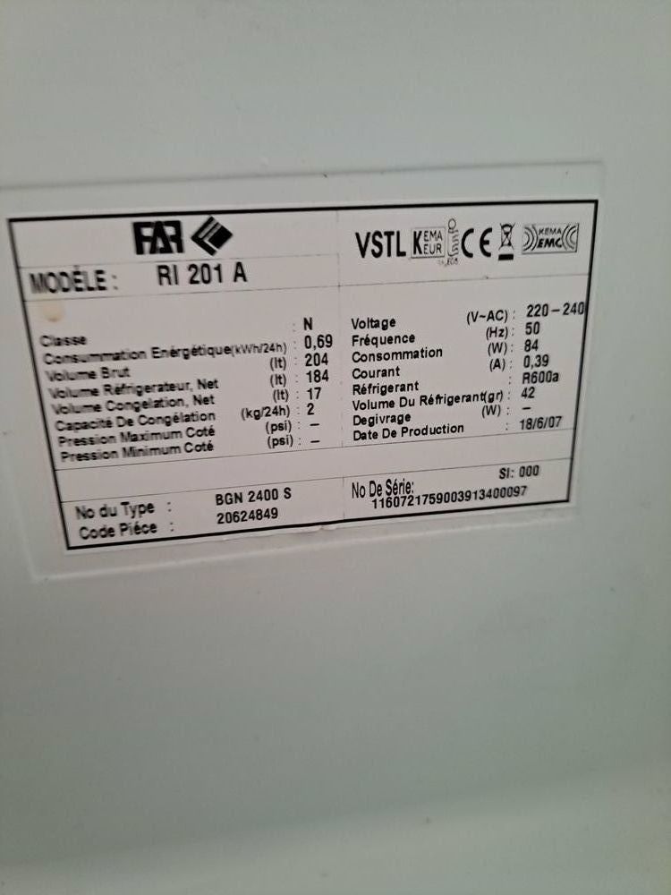 Frigidaire encastrable. Marque FAR 100 Soissons (02)