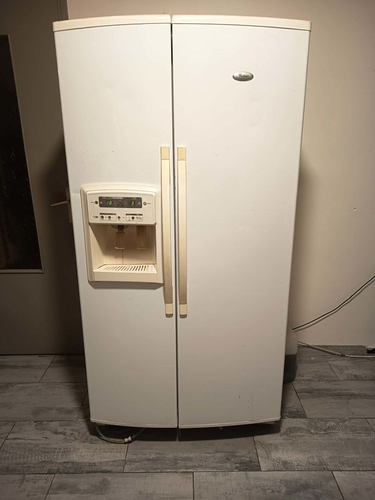 Frigo am�ricain 0 Volonne (04)