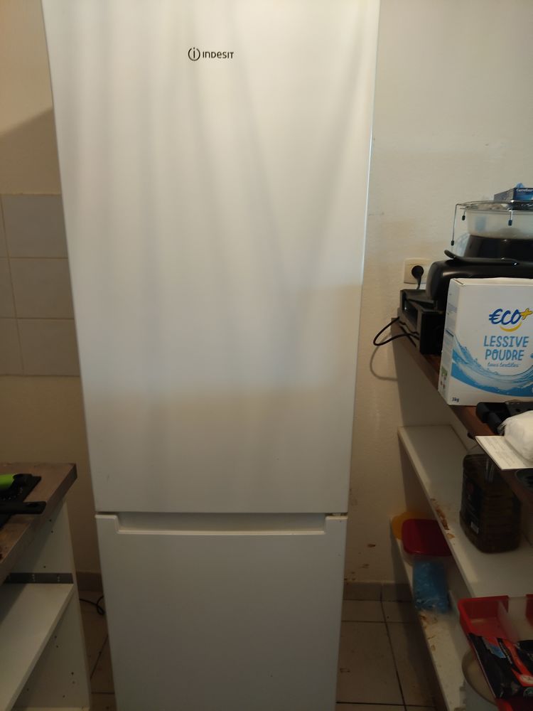 Frigo, cong�lateur Indesit 150 Carcassonne (11)