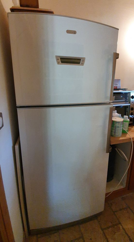 Frigo- cong�lateur 150 Suze-la-Rousse (26)