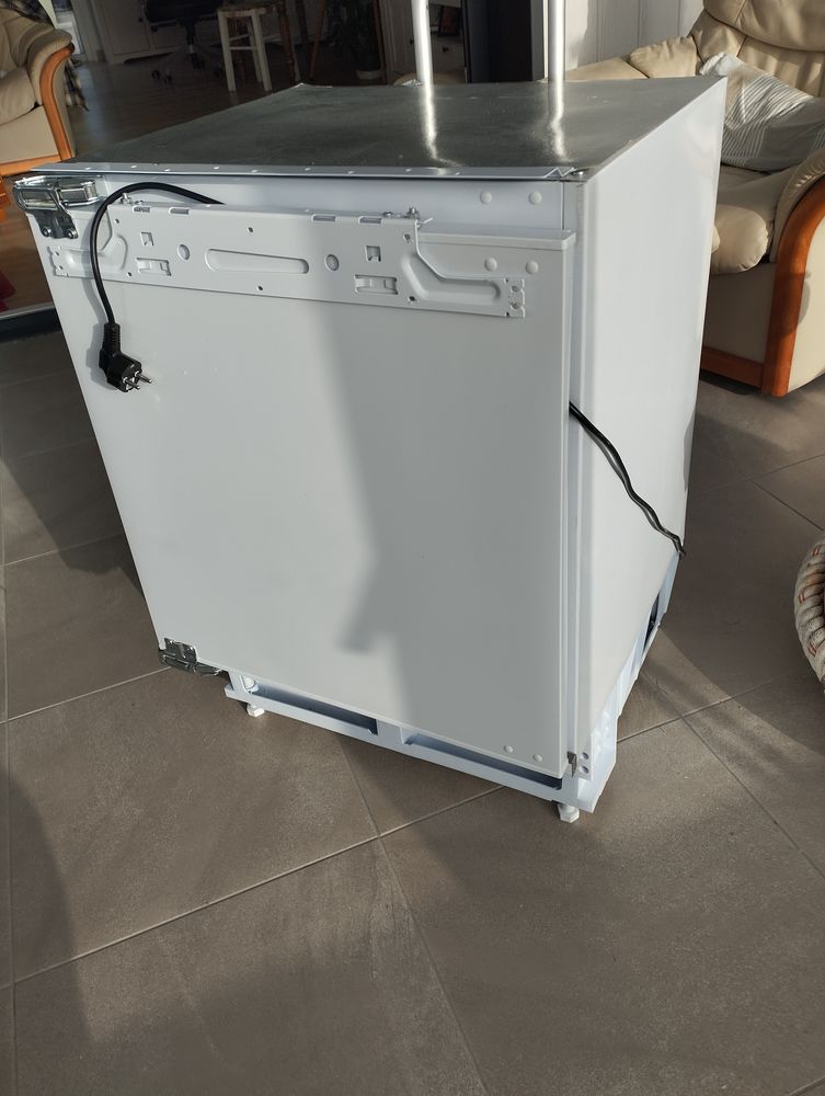 frigo bas encastrable 80 Ploun�vez-Lochrist (29)