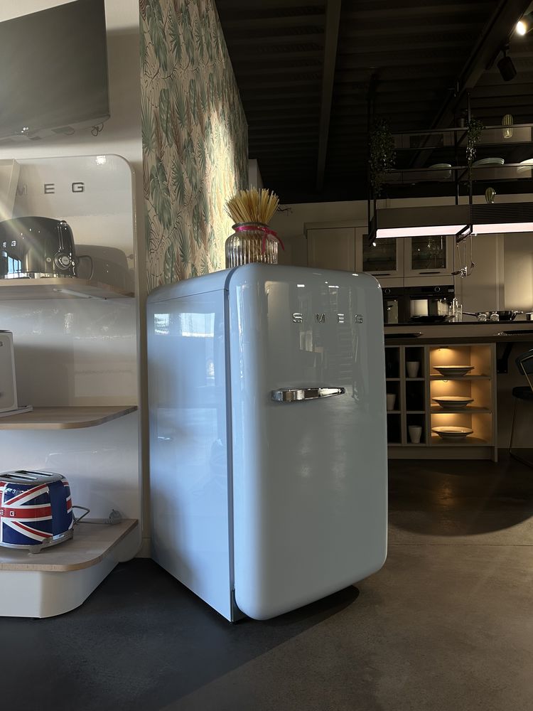 Frigo SMEG expo 549 Saint-Cyprien (66)