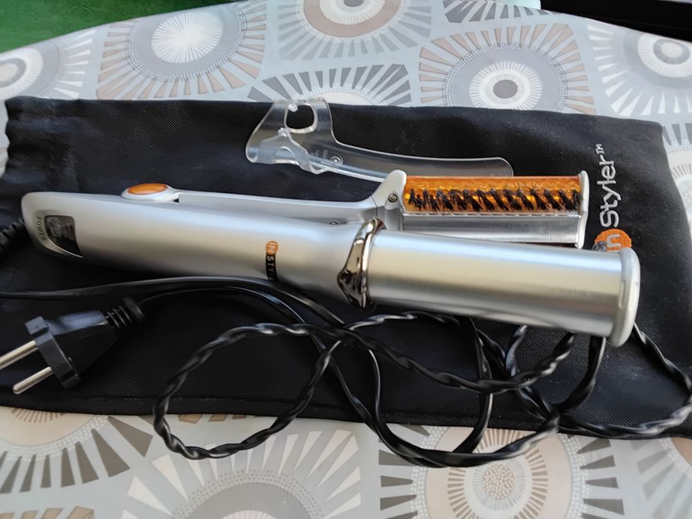 Fer � friser 9.99 Saint-Vit (25)