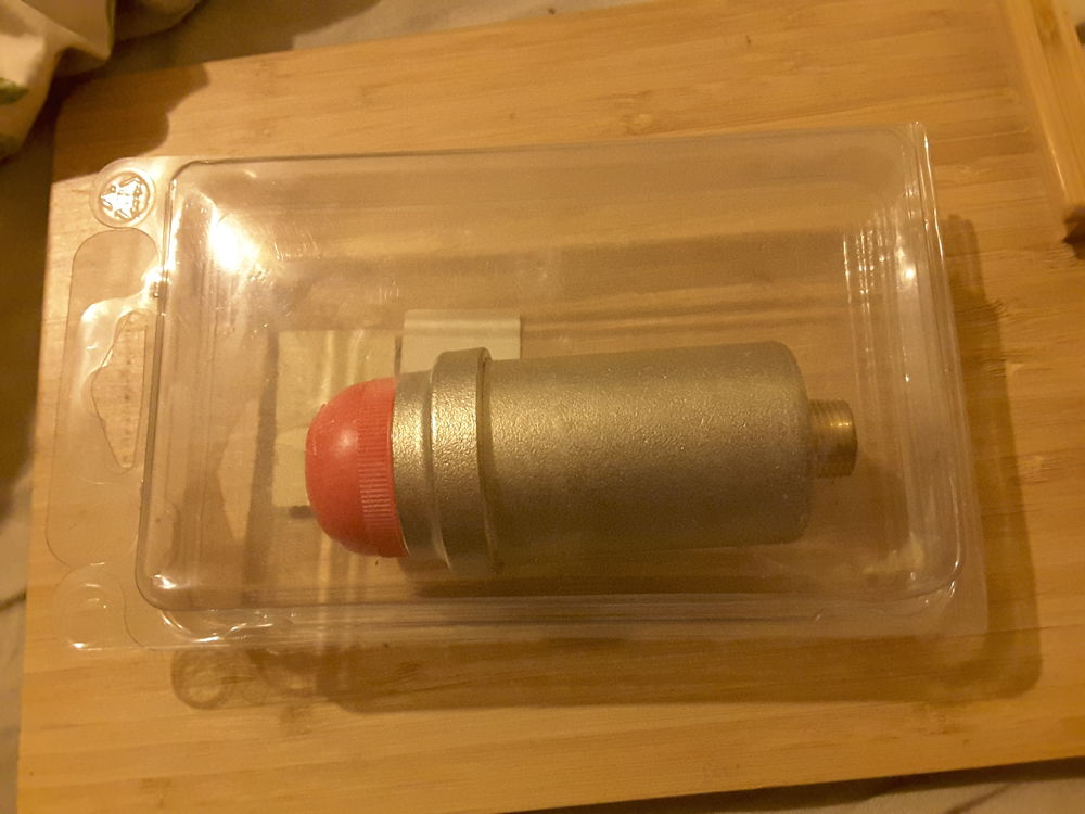 Frisquet f3aa40121 purgeur automatique 13 Beaucaire (30)