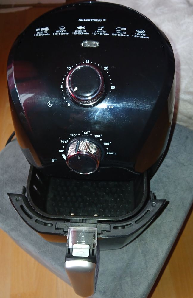 Friteuse � air chaud 25 Lyon 8 (69)