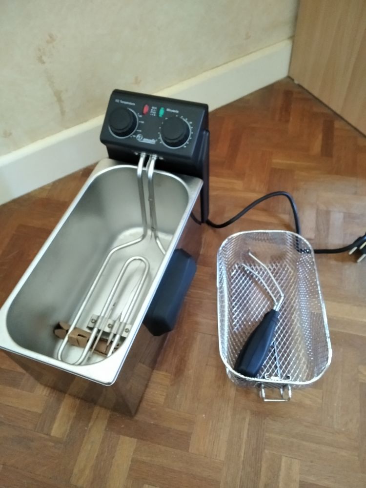 FRITEUSE ELECTRIQUE NEUVE 20 Achicourt (62)