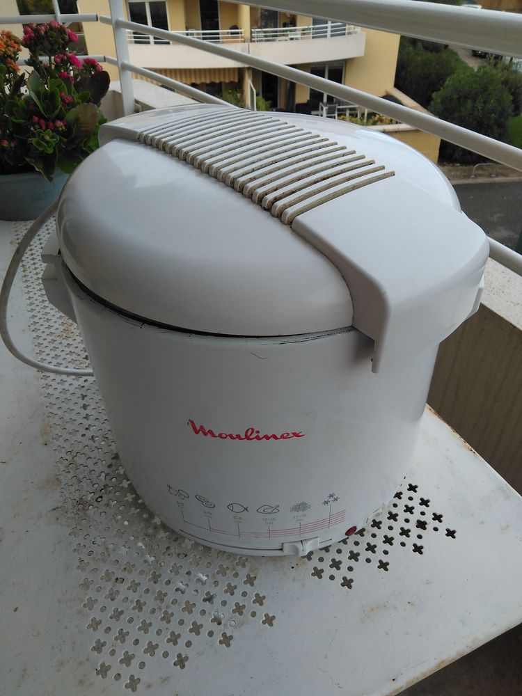 Friteuse �lectrique 20 Mont�limar (26)