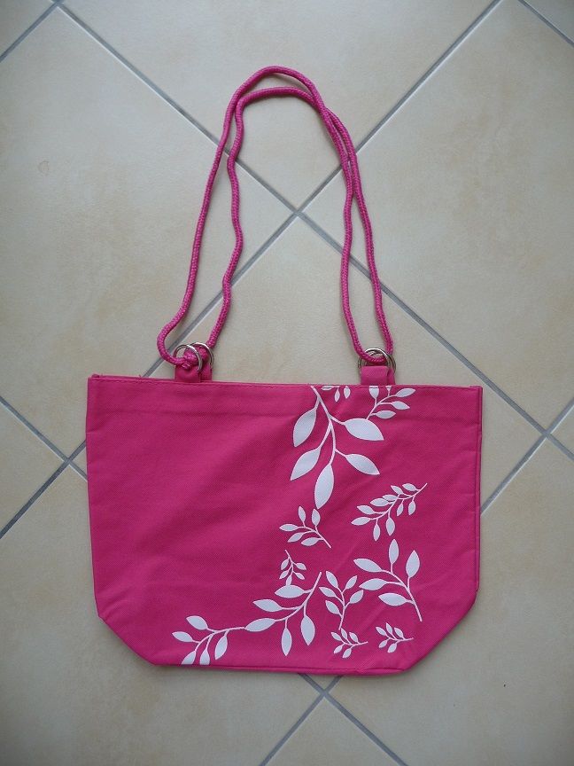 Sac fuchsia motifs feuillages blancs Grande Capacit�- NEUF 6 Celles-sur-Belle (79)