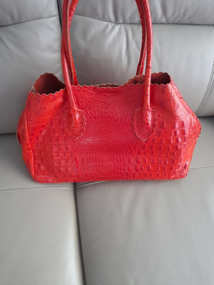 Sac furla.
32 Montpellier (34)