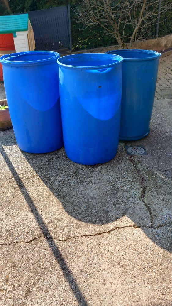 futs plastique 15 Saint-Jean-Saverne (67)