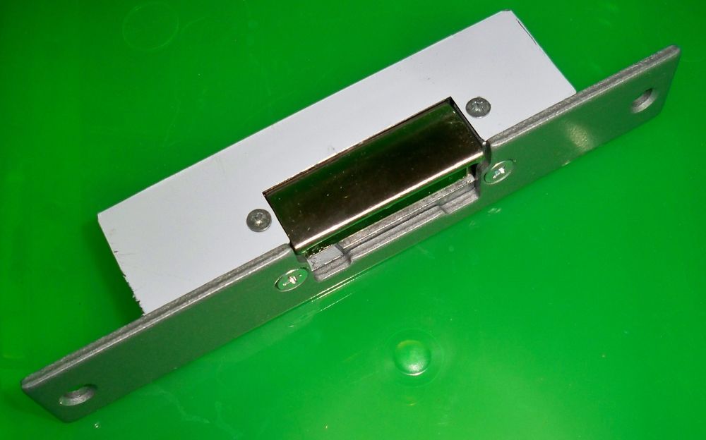 G�che 12 v � encastrer  
15 �tr�chy (91)