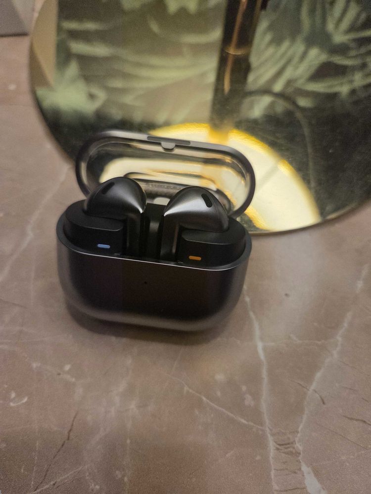 Galaxy Buds 3 �tat neuf 140 Orl�ans (45)