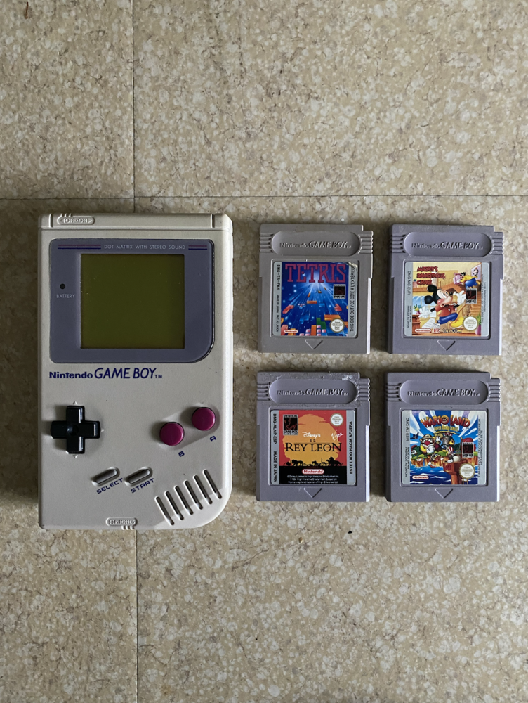 Game Boy avec 4 jeux 150 Nantes (44)