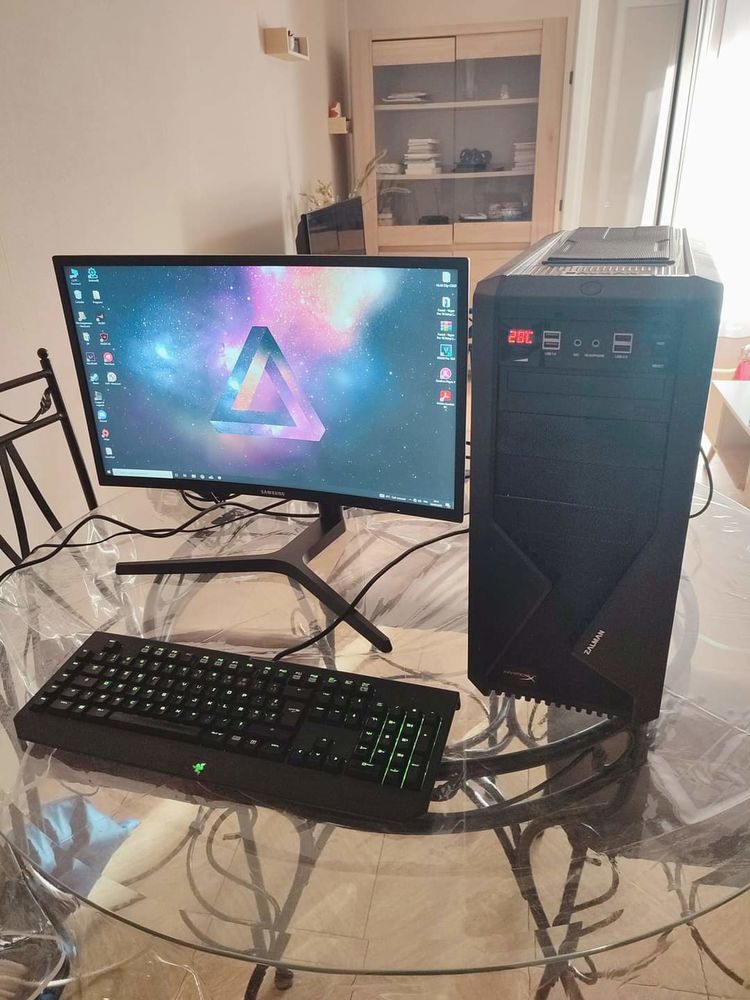 PC GAMER + CLAVIER INCURV� + CLAVIER LUMINEUX 980 Bastia (20)