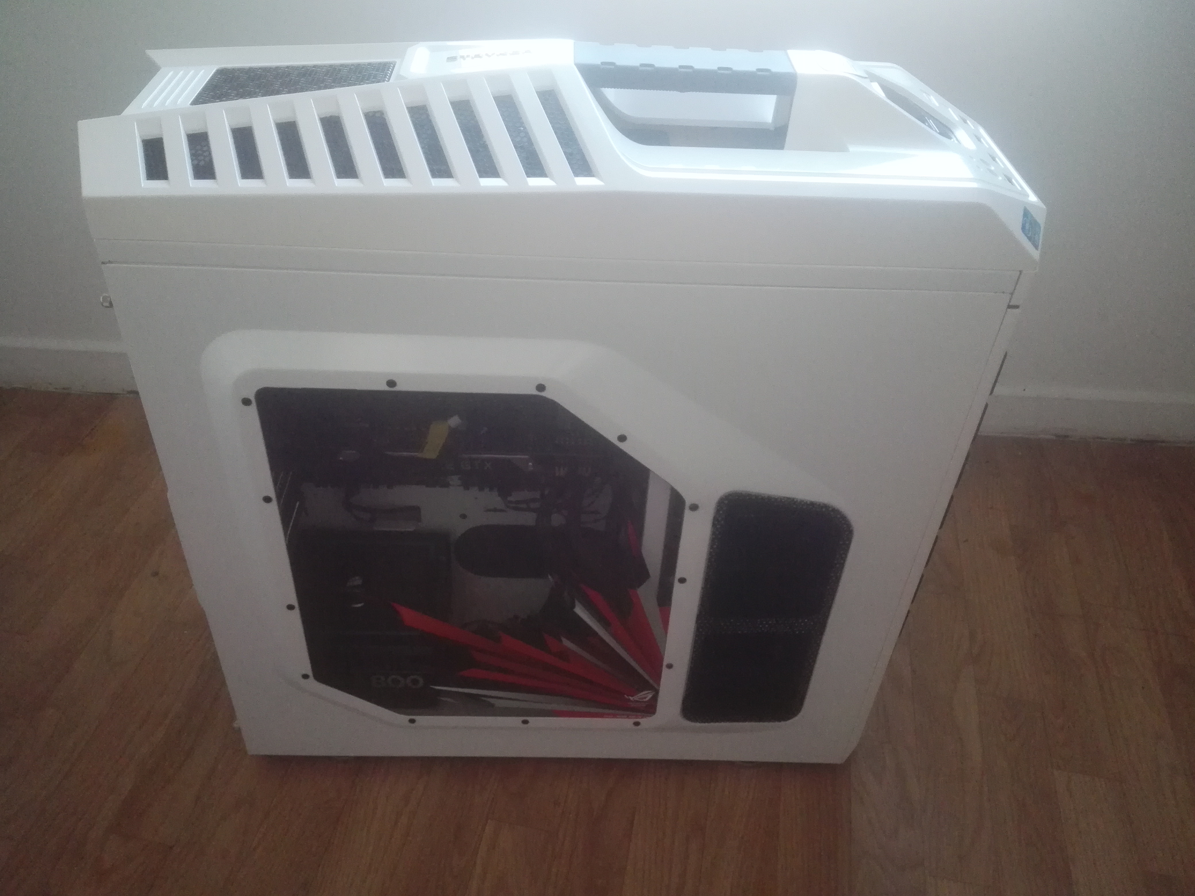 pc gaming republic of gamers  chez ASUS 
750 Nanterre (92)