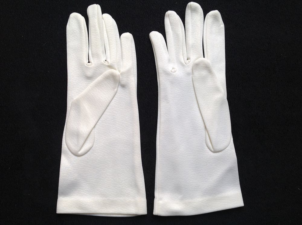 GANTS BLANCS DE COMMUNION EN SATIN 10 Tr�gunc (29)