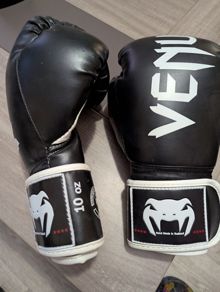Gants de boxe venum 35 Viviers (07)