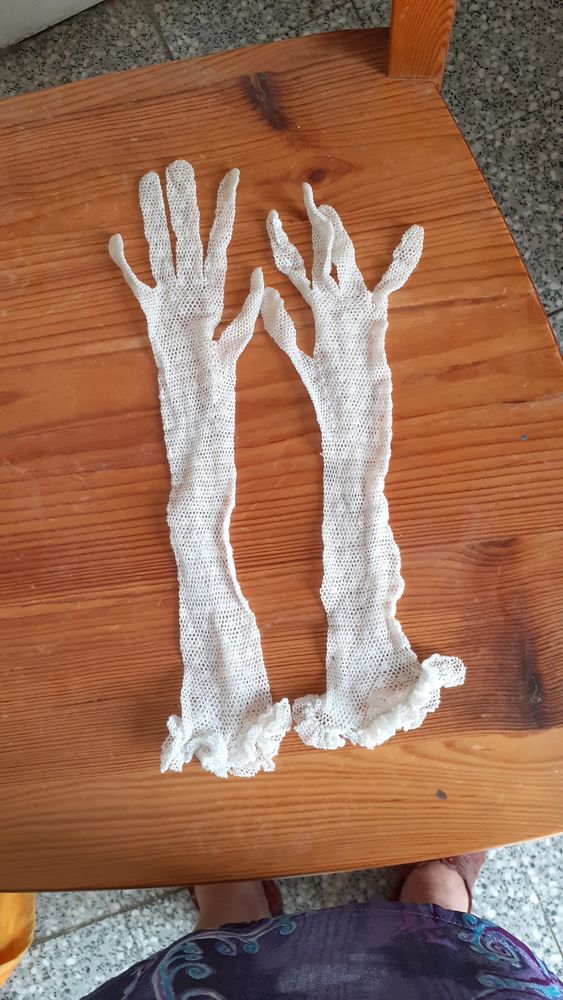 gants de mariée; 8 Rivesaltes (66)