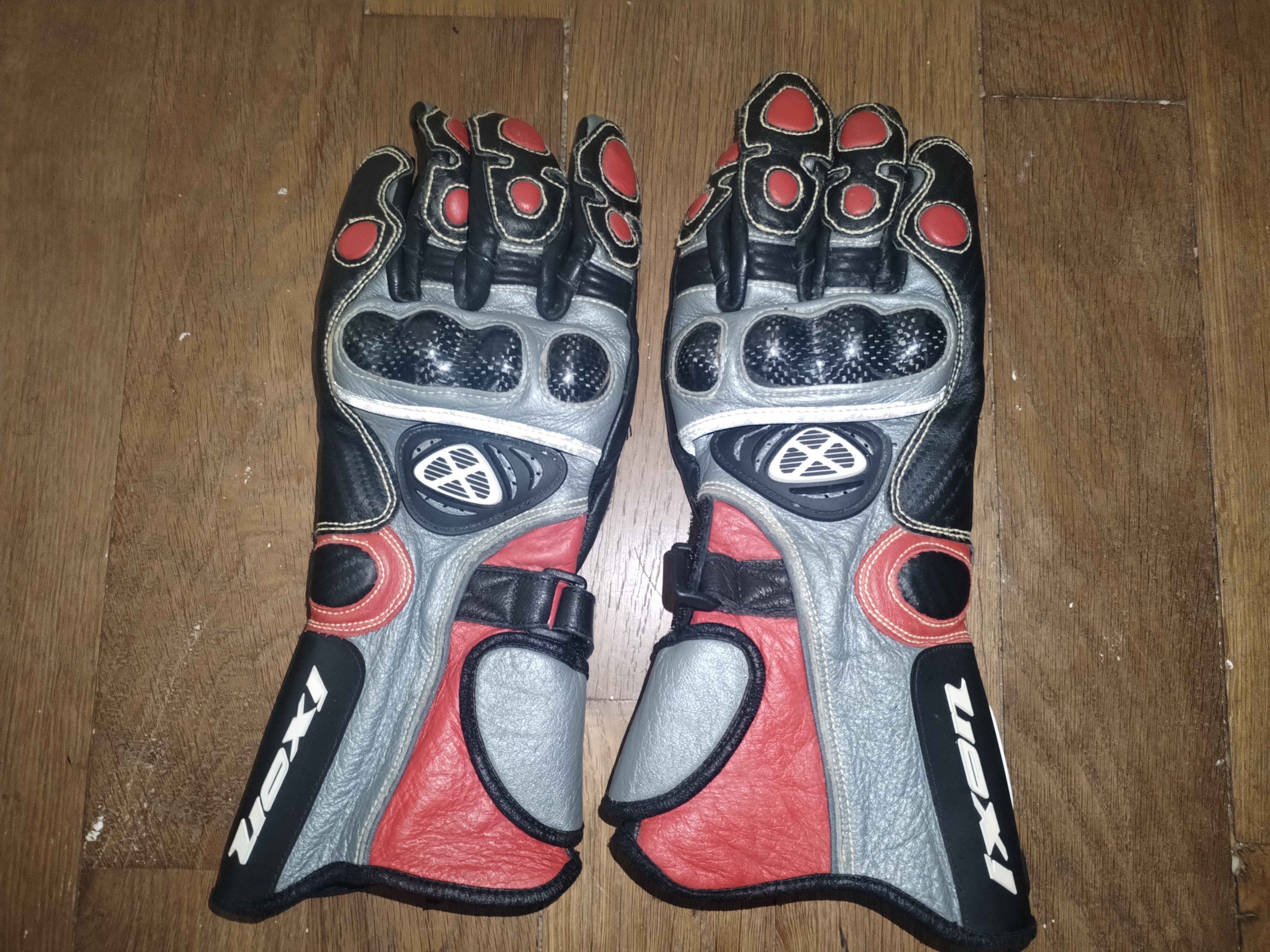 Gants moto IXON 18 Brillon-en-Barrois (55)