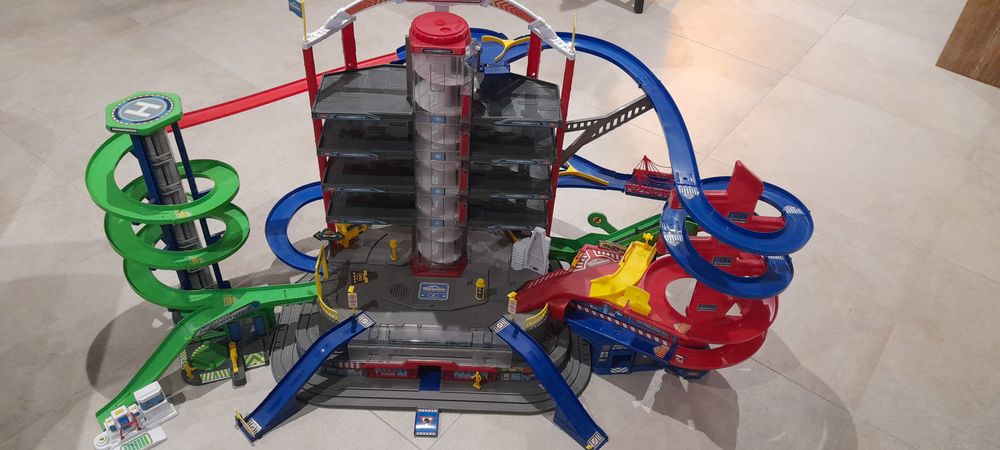 Garage circuit Majorette 60 La Verrie (85)