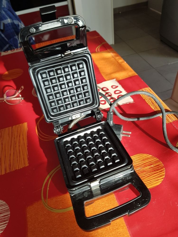 gaufrier Neuf electrique 8 Frontignan (34)