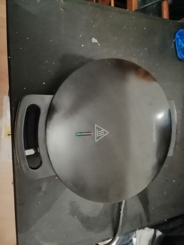 Gaufrier silvercrest de couleur noir pour faire des gaufre e 9 Radepont (27)