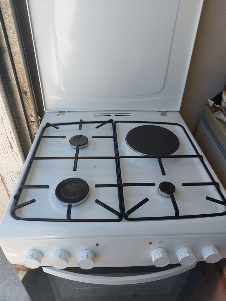 gaziniere � gaz avec four �lectrique 300 Saint-Marcellin (38)