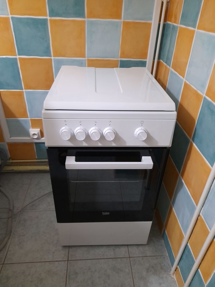 Gazini�re Beko toute a gaz 100 La Ciotat (13)