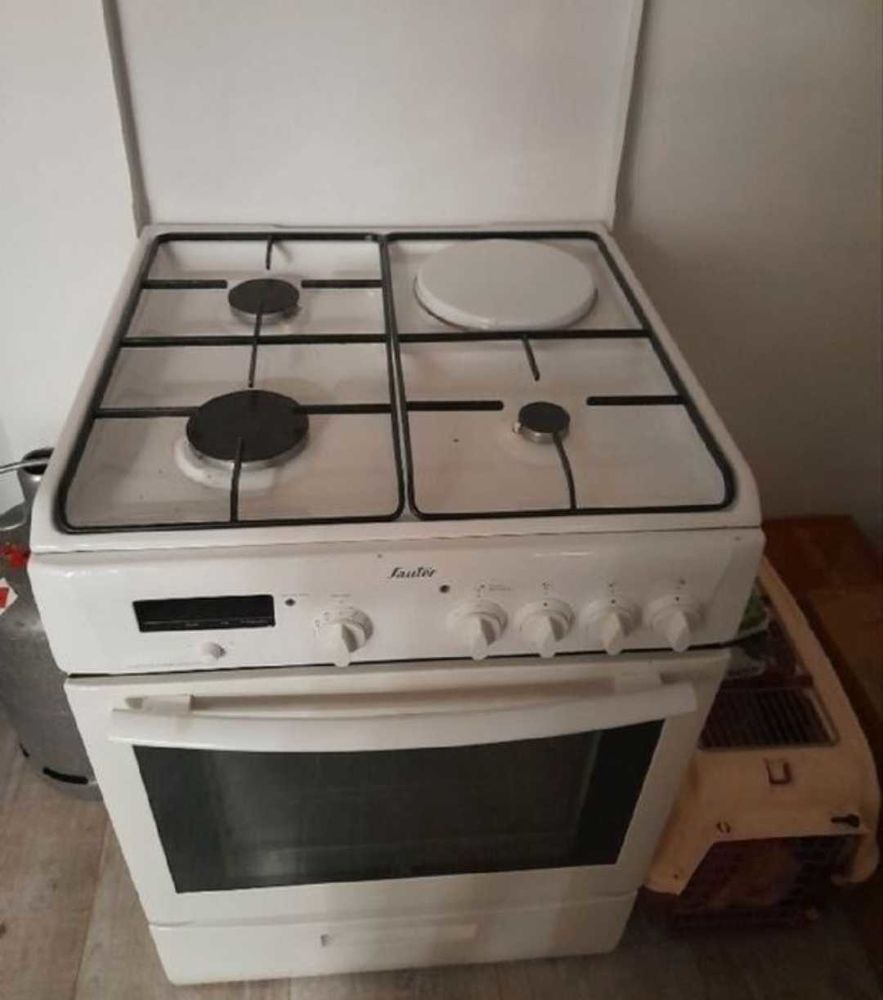 Gazini�re cuisini�re �lectrique Sauter comme neuf livraison offerte 280 Lyon 1 (69)