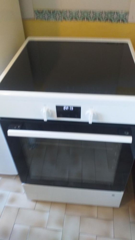 GAZINIERE ELECTRIQUE ELECTROLUX 220 Plumieux (22)