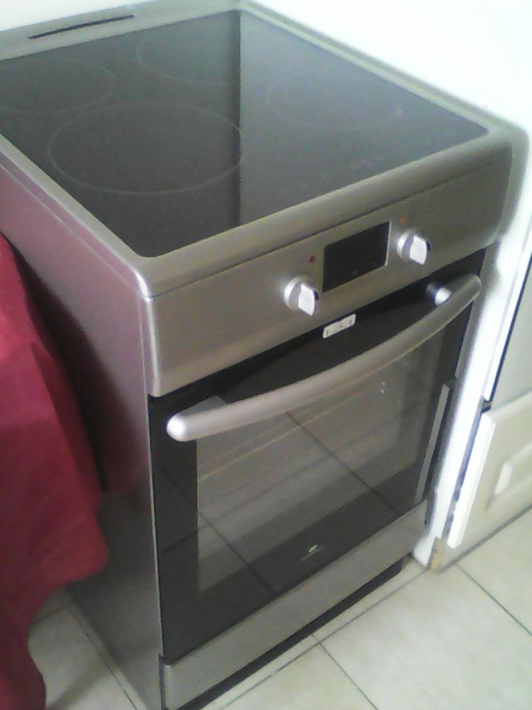 Gazini�re 4 feux inductions sous garantie 250 La Seyne-sur-Mer (83)