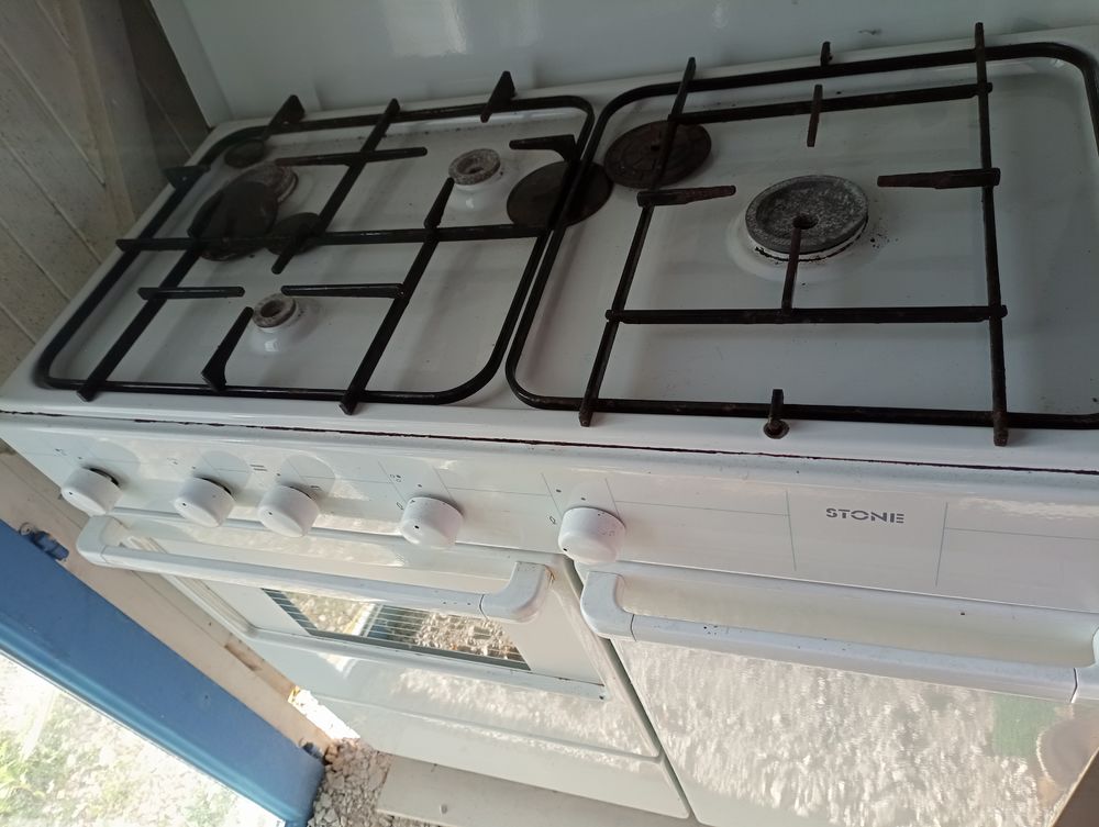 Gazini�re 4 feux 150 Montcuq (46)