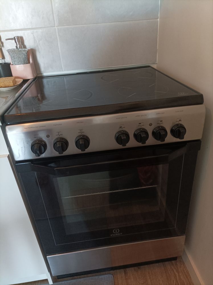 Gazini�re Indesit 250 Le Plessis-Belleville (60)