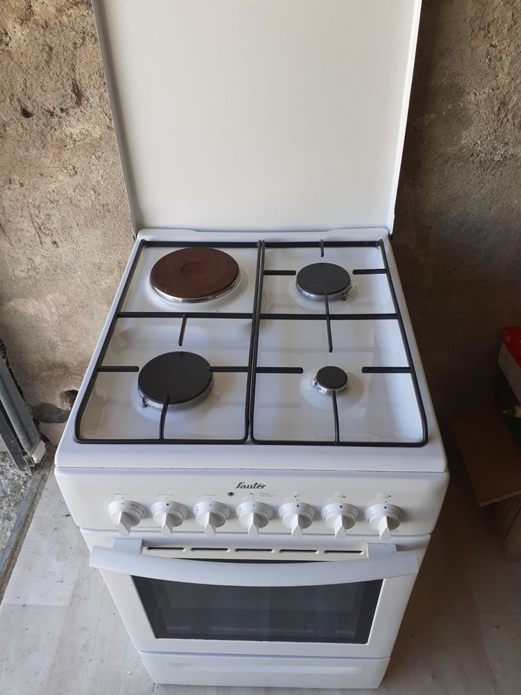 Gazini�re mixte gaz bouteille et plaques �lectriques 70 R�nes (61)