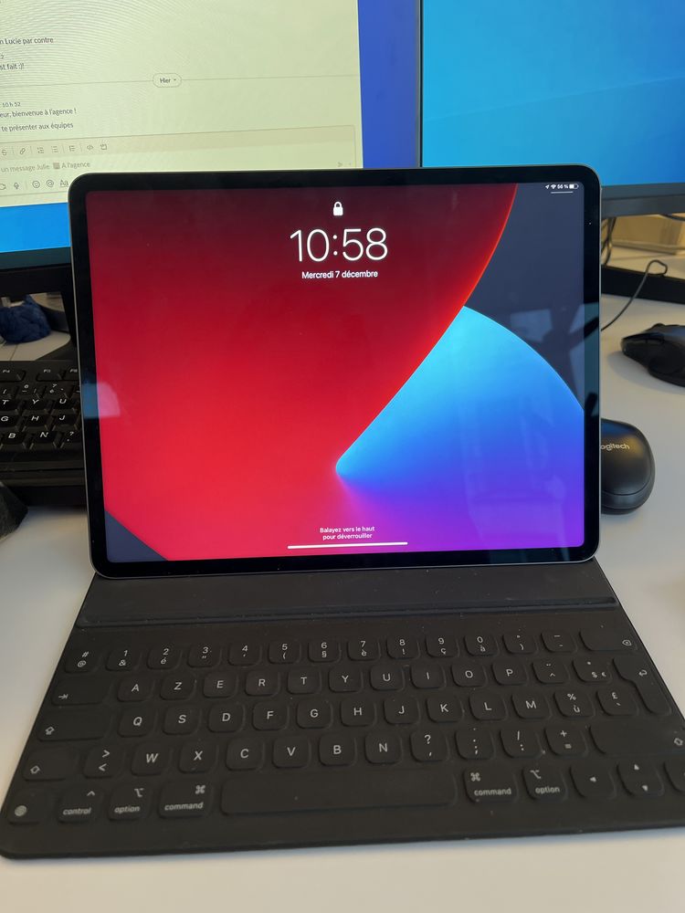 I pad pro 12,9 5 �me g�n�ration+ clavier 1100 Paris 19 (75)