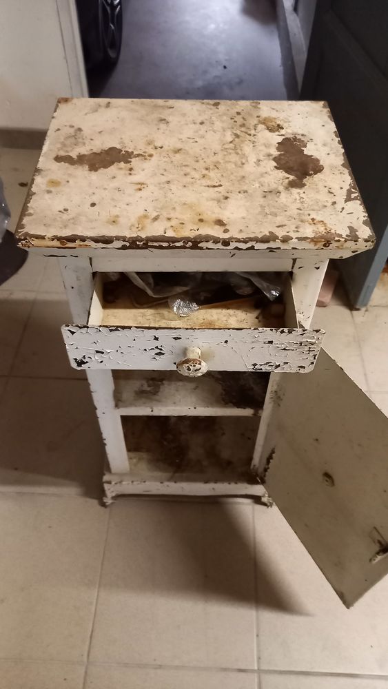 genre table de nuit 40 Var�s (47)