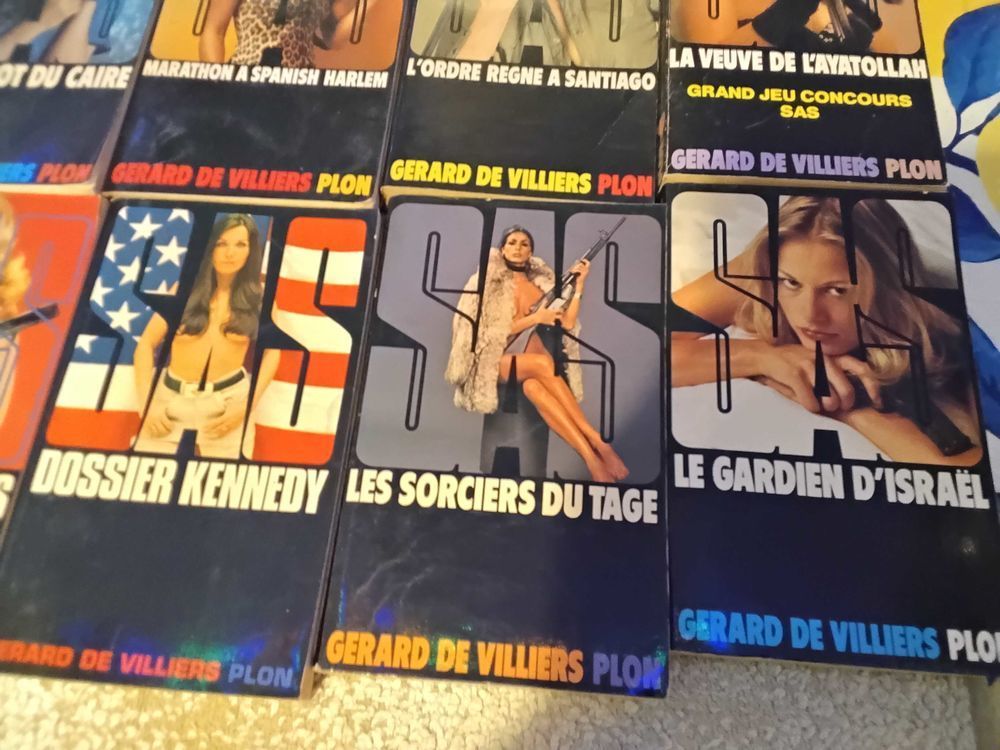 25 SAS de G�rard de  Villiers 40 Ch�teaumeillant (18)