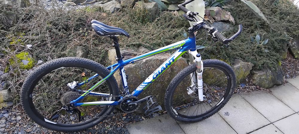 VTT GIANT TALON 27.5
490 Loireauxence (44)