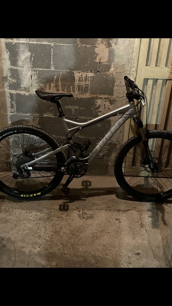 vtt giant trance 3 800 La Londe-les-Maures (83)