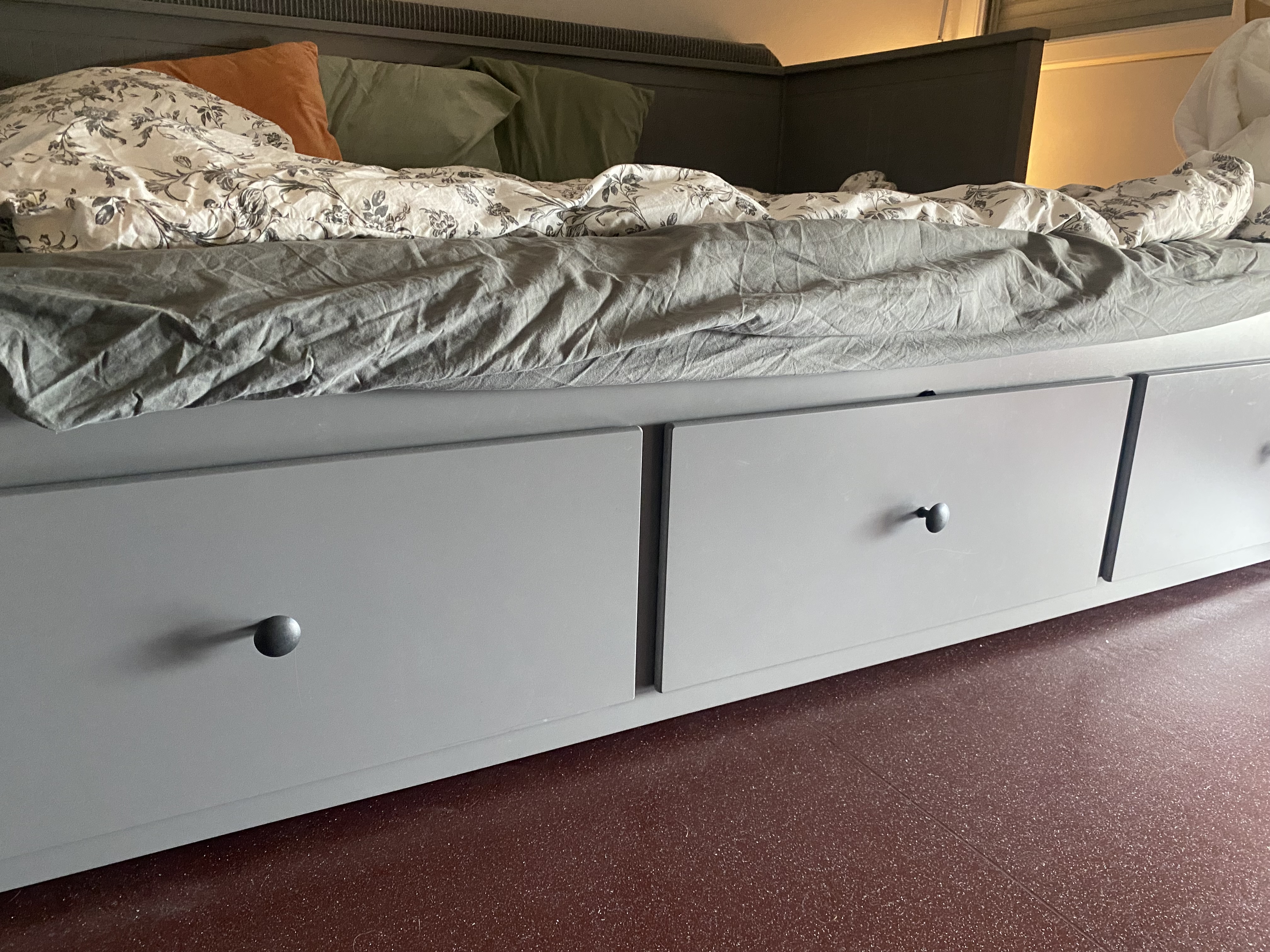 Lit gigogne IKEA gris 250 Annecy-le-Vieux (74)