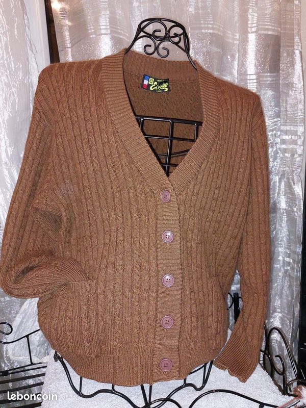 Gilet acrylique chocolat 20 Le Plessis-Robinson (92)