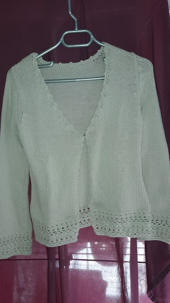 GILET beige clair 8 Charbonni�res-les-Bains (69)