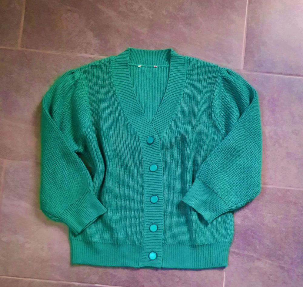 Gilet loose vert � manches blousantes T 38 - 40 8 Domart-en-Ponthieu (80)